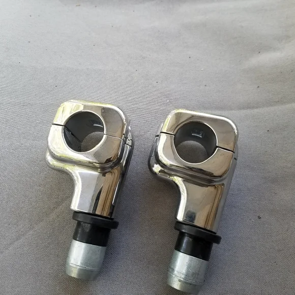 HD Risers - Picture 2 of 3